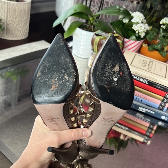 SOLD Valentino ROCKSTUD ANKLE STRAP PUMP 100 MM gold tone - Picture 12 of 14